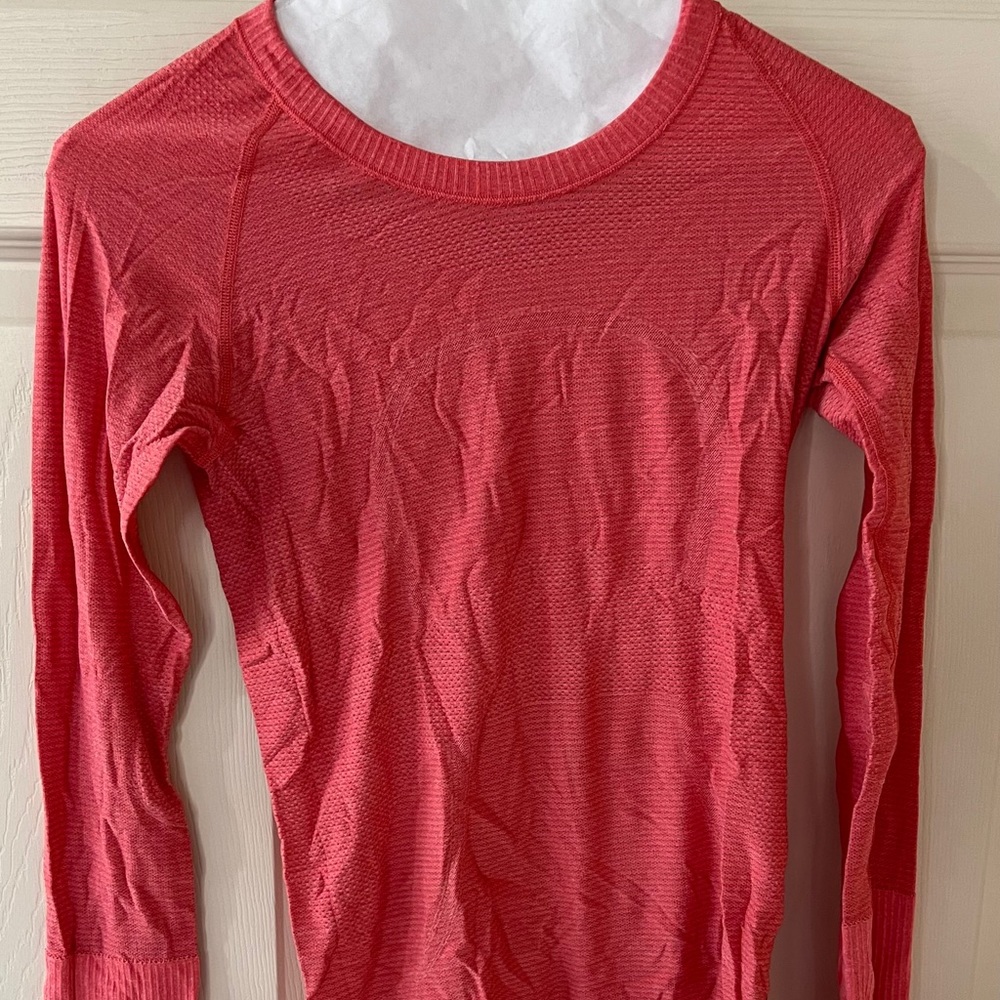 Brand new pink lulu lemon run swiftly long sleeve top size 4